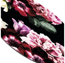 Gros plan d''un décor avec motif floral