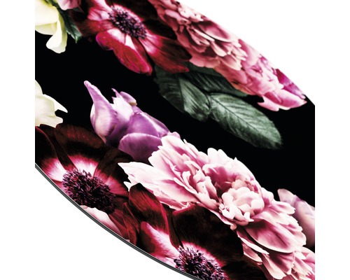 Gros plan d''un décor avec motif floral