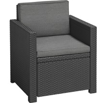 Gartensessel aus Polyrattan mit grauen Auflagen