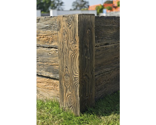 Betonelement mit Holzoptik für den Gartenbau