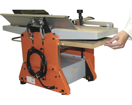 Dickenhobelmaschine mit Werkstück