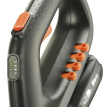 Vue détaillée d'un coupe-bordures avec commandes et indicateur de batterie