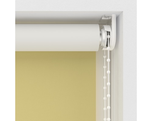 Detailansicht eines Rollos mit Kettenzug zur Fensterdekoration