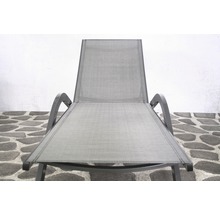 Gartenliege mit Armlehnen