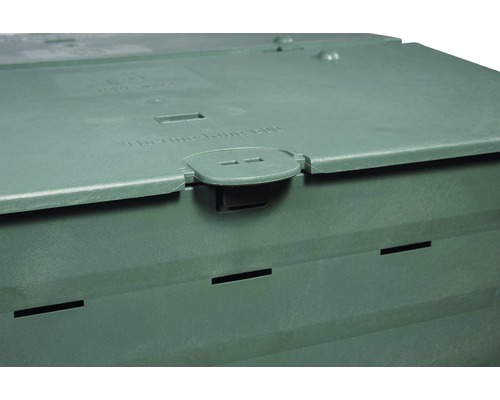 Vue détaillée d''un composteur en plastique avec fermeture