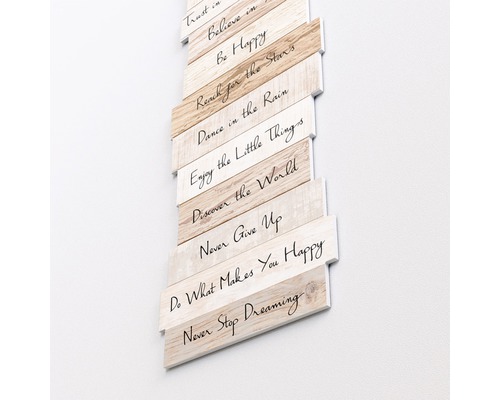 Décoration en bois avec des dictons positifs