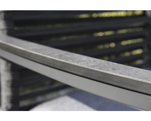 Detailansicht eines Metallzaunelements