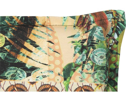 Gros plan d''un textile avec un motif végétal