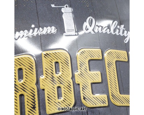 Vue détaillée d''un panneau de barbecue avec le logo Nostalgic Art