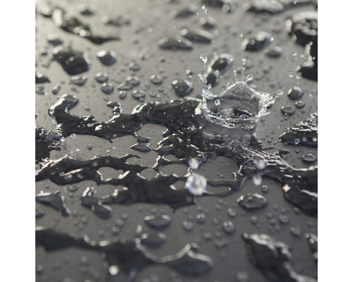 Wassertropfen auf einer Oberfläche