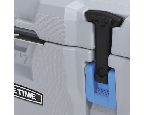 Detailansicht einer Kühlbox mit Verschlussmechanismus