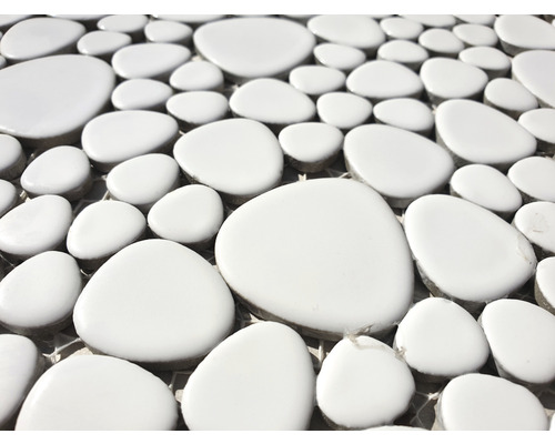 Mosaïque en céramique blanche aspect galets