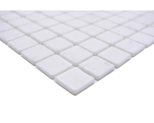 Mosaïque en verre avec éléments carrés