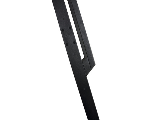 Détail d''une structure d''échelle noire avec échelons