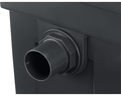 Vue détaillée d''une évacuation de filtre de bassin