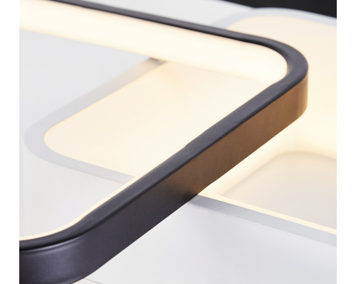 Detailaufnahme einer LED Deckenleuchte mit geometrischem Design