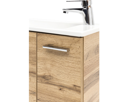 Waschtischunterschrank mit Waschbecken und Armatur