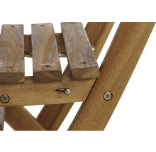 Vue détaillée d''une chaise en bois avec des vis