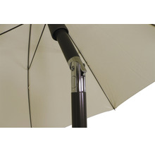 Vue détaillée d''un parasol avec une barre métallique et un revêtement en tissu