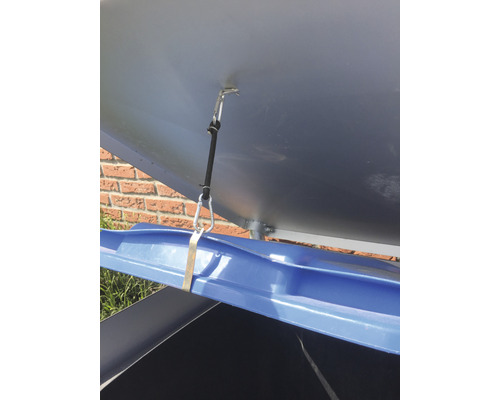 Detailansicht eines Mülltonnenbox-Deckels mit Befestigungsmechanismus