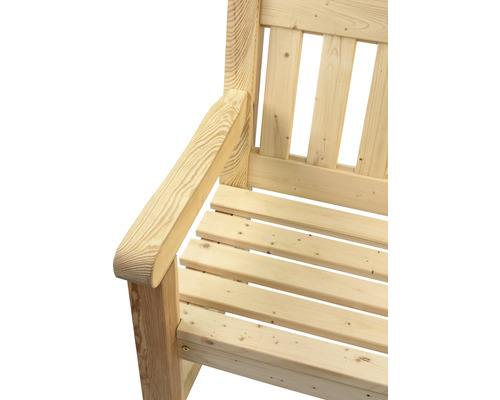 Gros plan sur un banc de jardin en bois