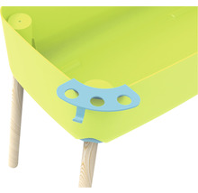Vue détaillée d''une table de jeu pour enfants avec porte-gobelet et pieds en bois