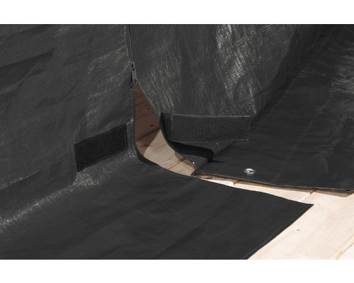 Detailansicht einer Abdeckplane mit Reissverschluss und Klettverschluss