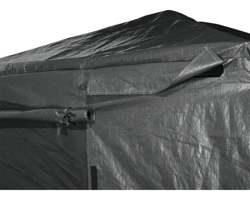 Detailansicht eines Lagerzelts mit einer Plane aus robustem Material