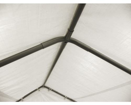 Innenansicht eines Partyzelts mit Metallrahmen und weisser Plane