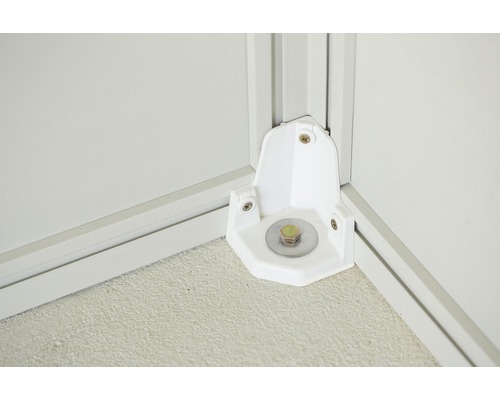 Vue détaillée d''un raccord d''angle avec des vis