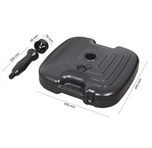 Support de parasol en plastique mesurant 450 x 440 millimètres et accessoires.