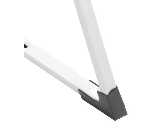 Vue détaillée d''un embout de pied d''un produit blanc