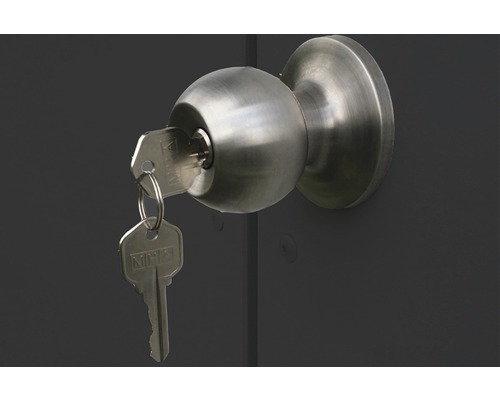 Poignée de porte avec clé dans la serrure