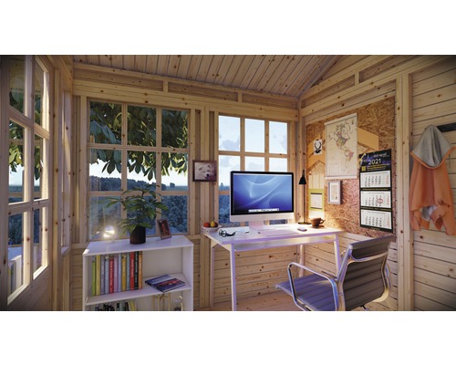 Bureau en bois avec bureau, ordinateur et fournitures de bureau dans un pavillon de jardin.