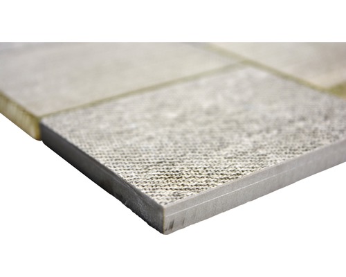 Gros plan de carreaux de céramique carrés et clairs