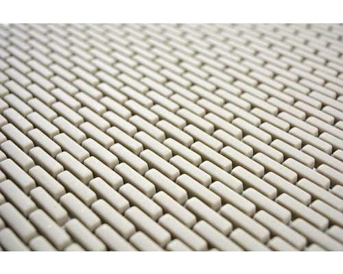 Vue détaillée d''un tapis de douche avec des éléments rectangulaires.