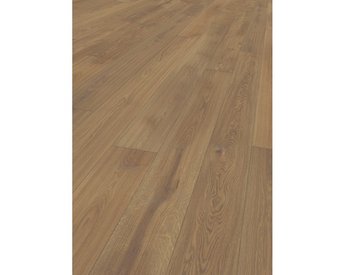 Verlegung von Laminatboden im Raum