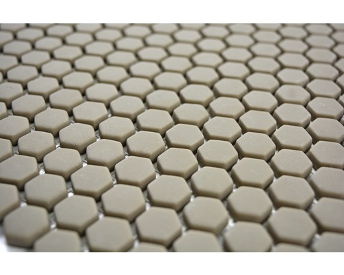 Carreaux hexagonaux sur un filet