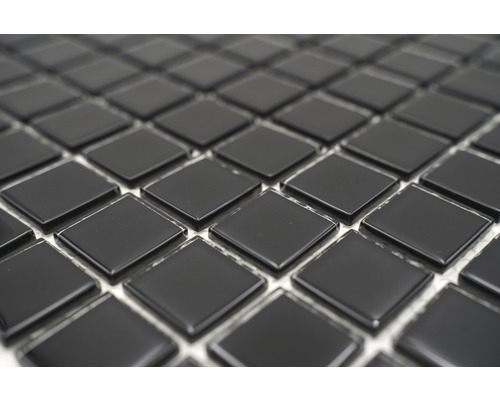 Gros plan de carreaux de mosaïque noirs