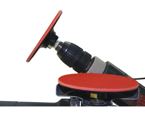 Bohrmaschine und Winkelschleifer mit Schleiftellern