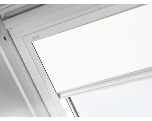 Fenêtre de toit VELUX avec store
