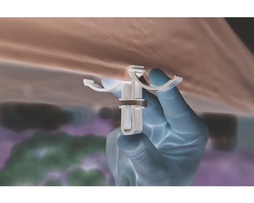 Crochet de rideau pour fixer les rideaux à un rail de rideau