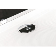 Detailaufnahme eines Waschbeckens mit Abfluss