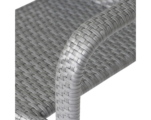 Gros plan d''une chaise en rotin