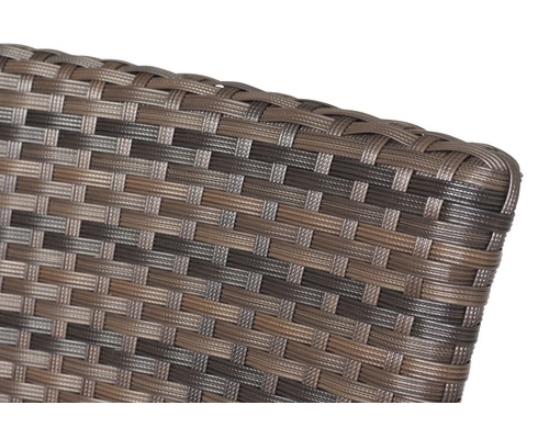 Gros plan d''un meuble de jardin tressé