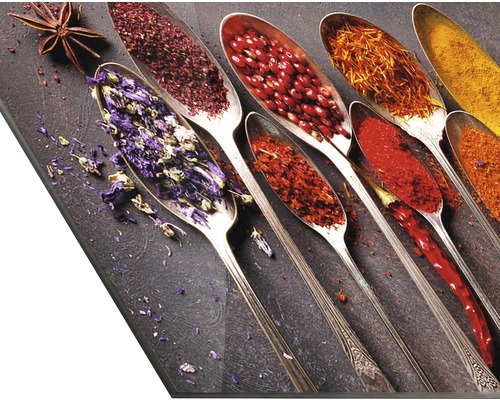 Image décorative avec des épices dans des cuillères