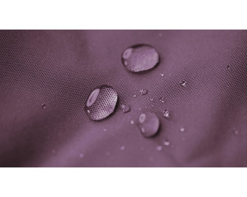 Gouttes d''eau sur un tissu hydrofuge