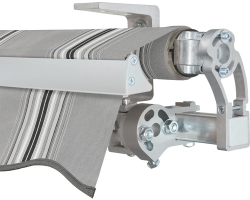 Vue détaillée d''un store banne à bras articulé avec motif rayé