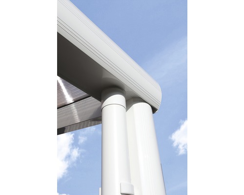 Vue détaillée d''un toit de terrasse avec des poteaux