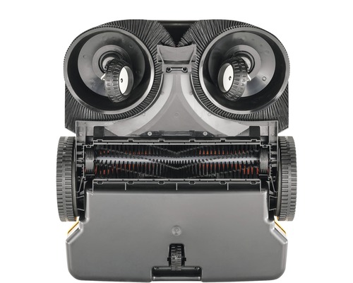 Vue sur les brosses et les roues d''une balayeuse